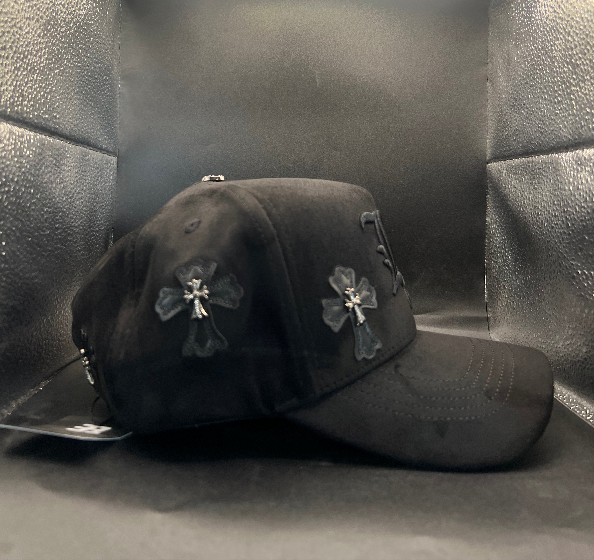 31 Hats Chrome Black