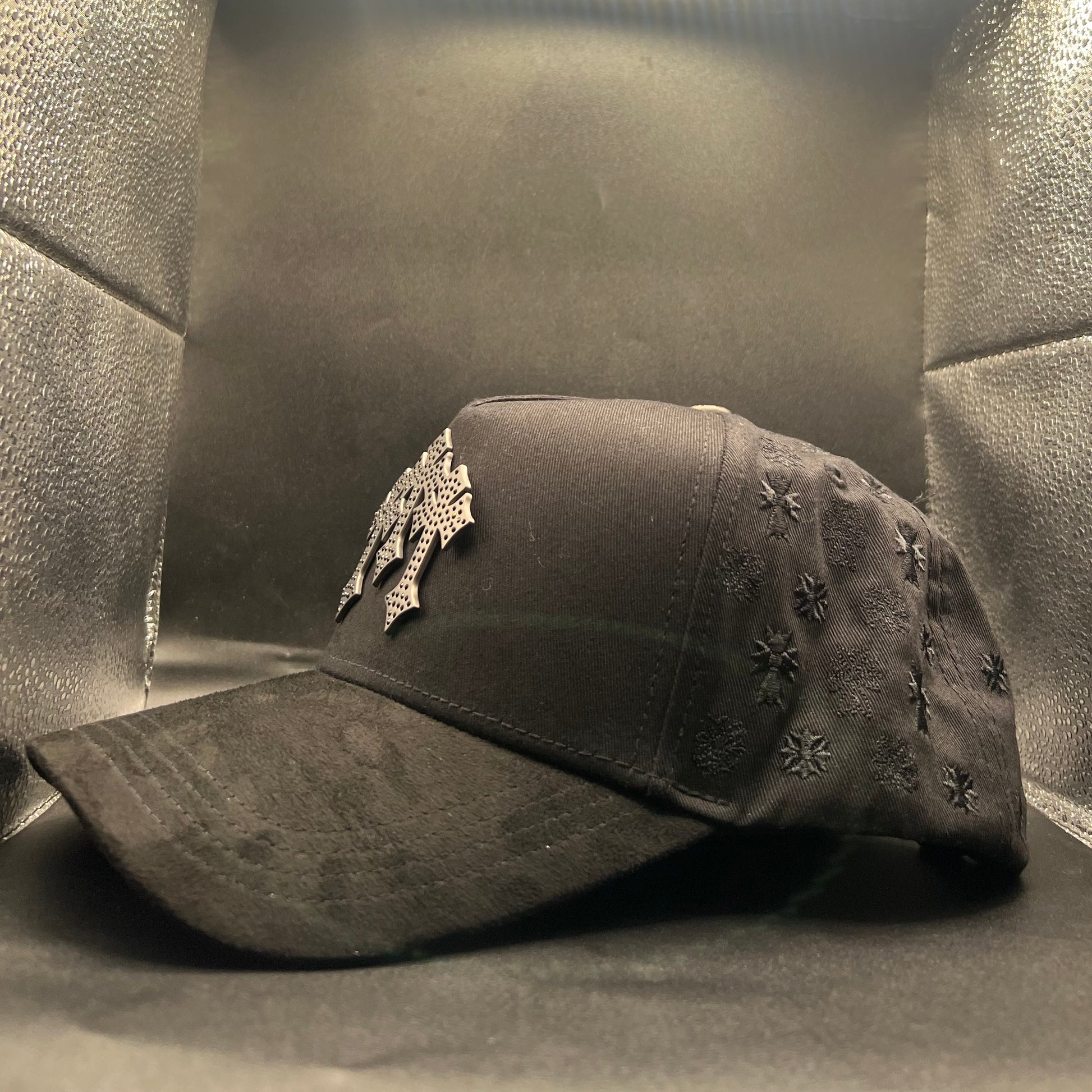 Gorra Barbas Hats x Rich The Kid Chrome Blackout
